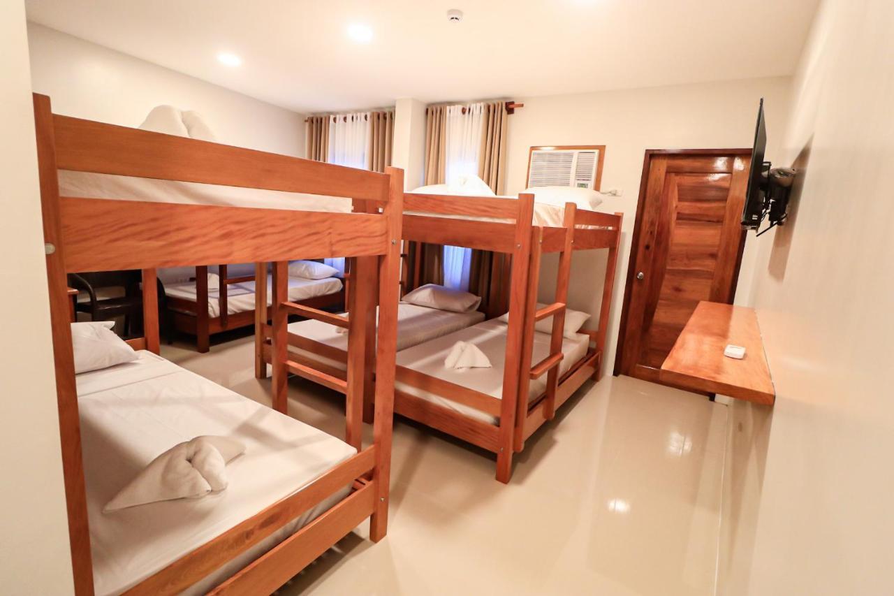 Josefina'S Tourist Inn Бусуанґа Екстер'єр фото