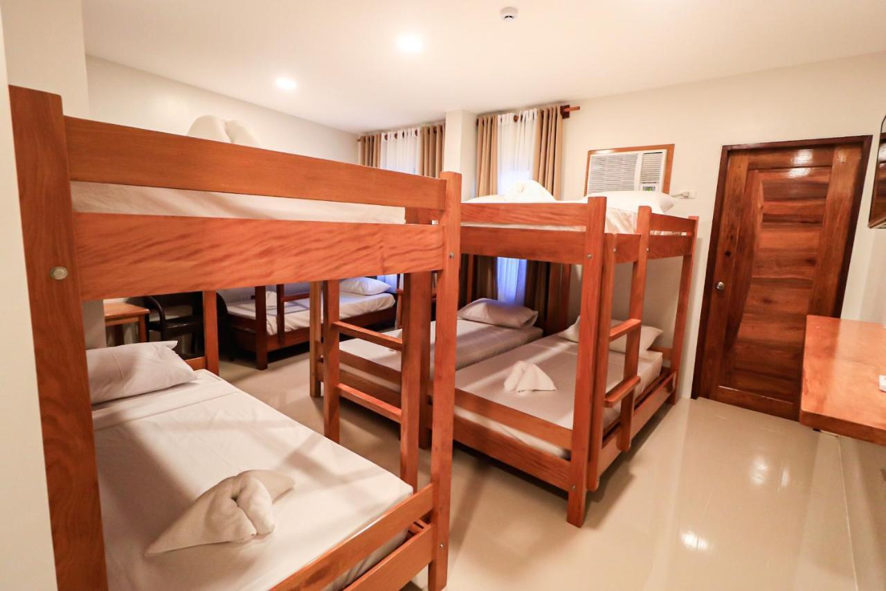 Josefina'S Tourist Inn Бусуанґа Екстер'єр фото