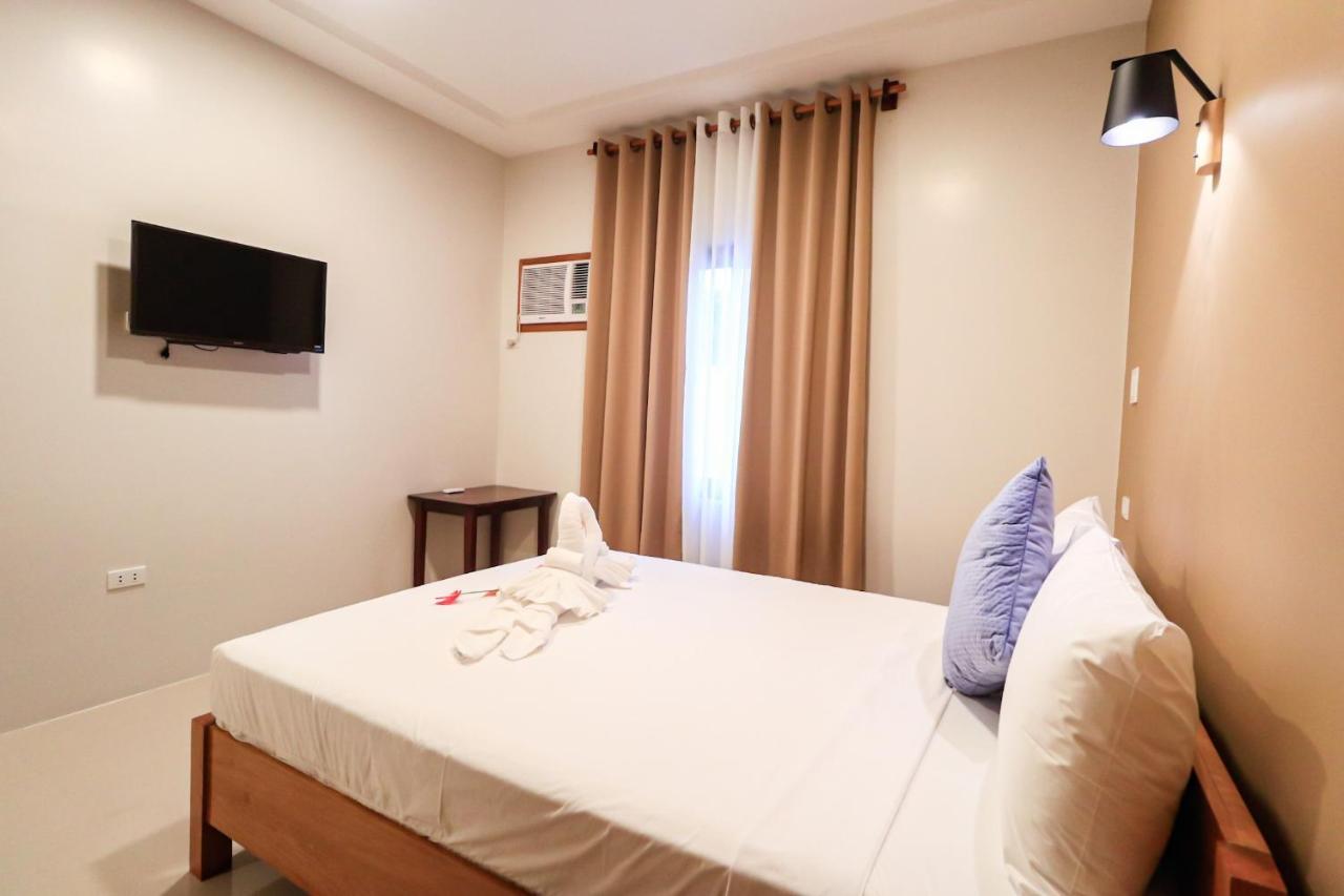 Josefina'S Tourist Inn Бусуанґа Екстер'єр фото