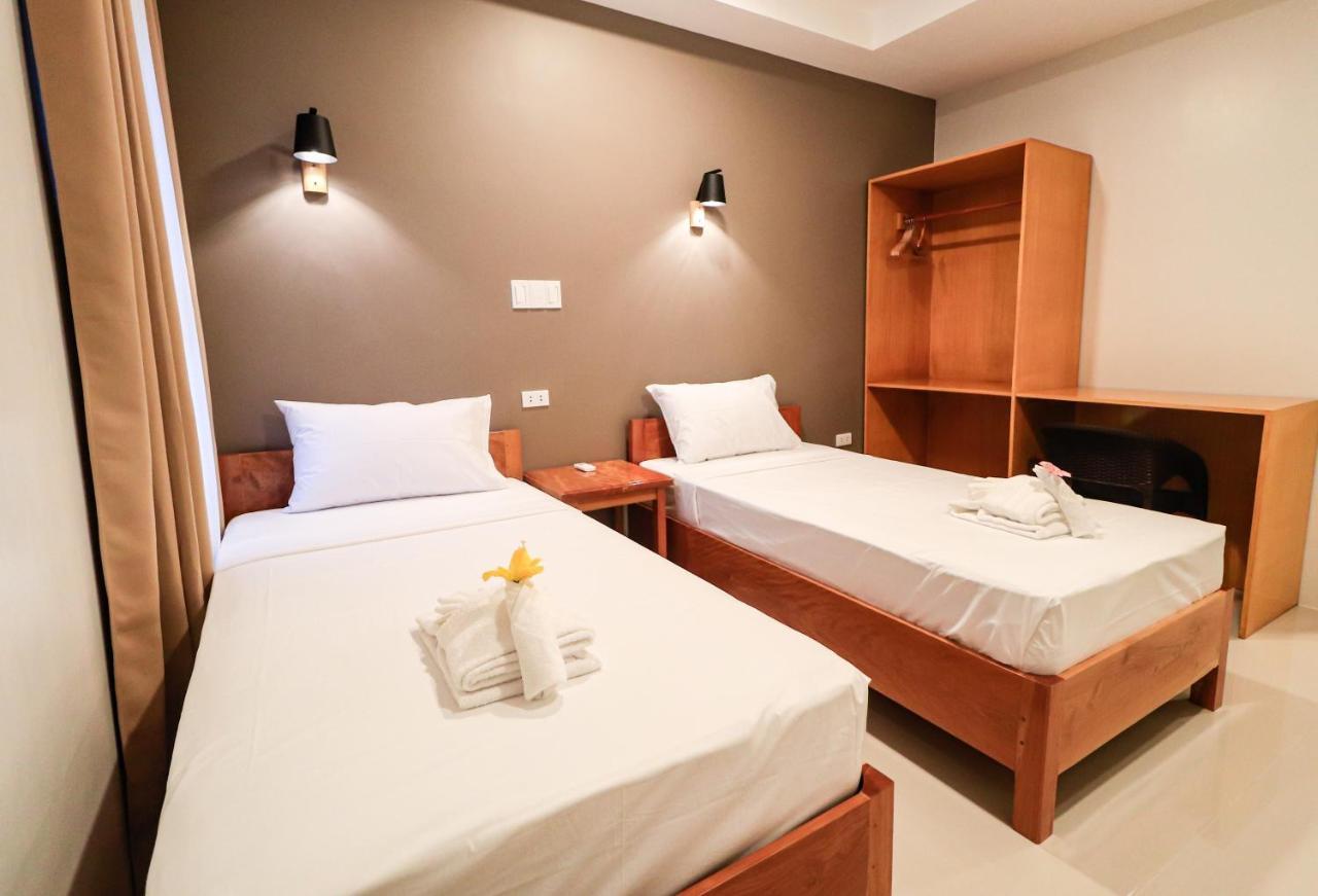 Josefina'S Tourist Inn Бусуанґа Екстер'єр фото