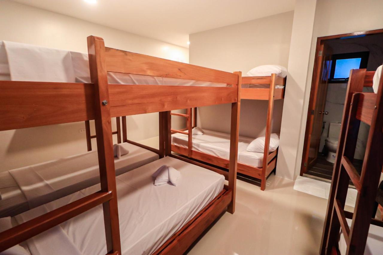 Josefina'S Tourist Inn Бусуанґа Екстер'єр фото
