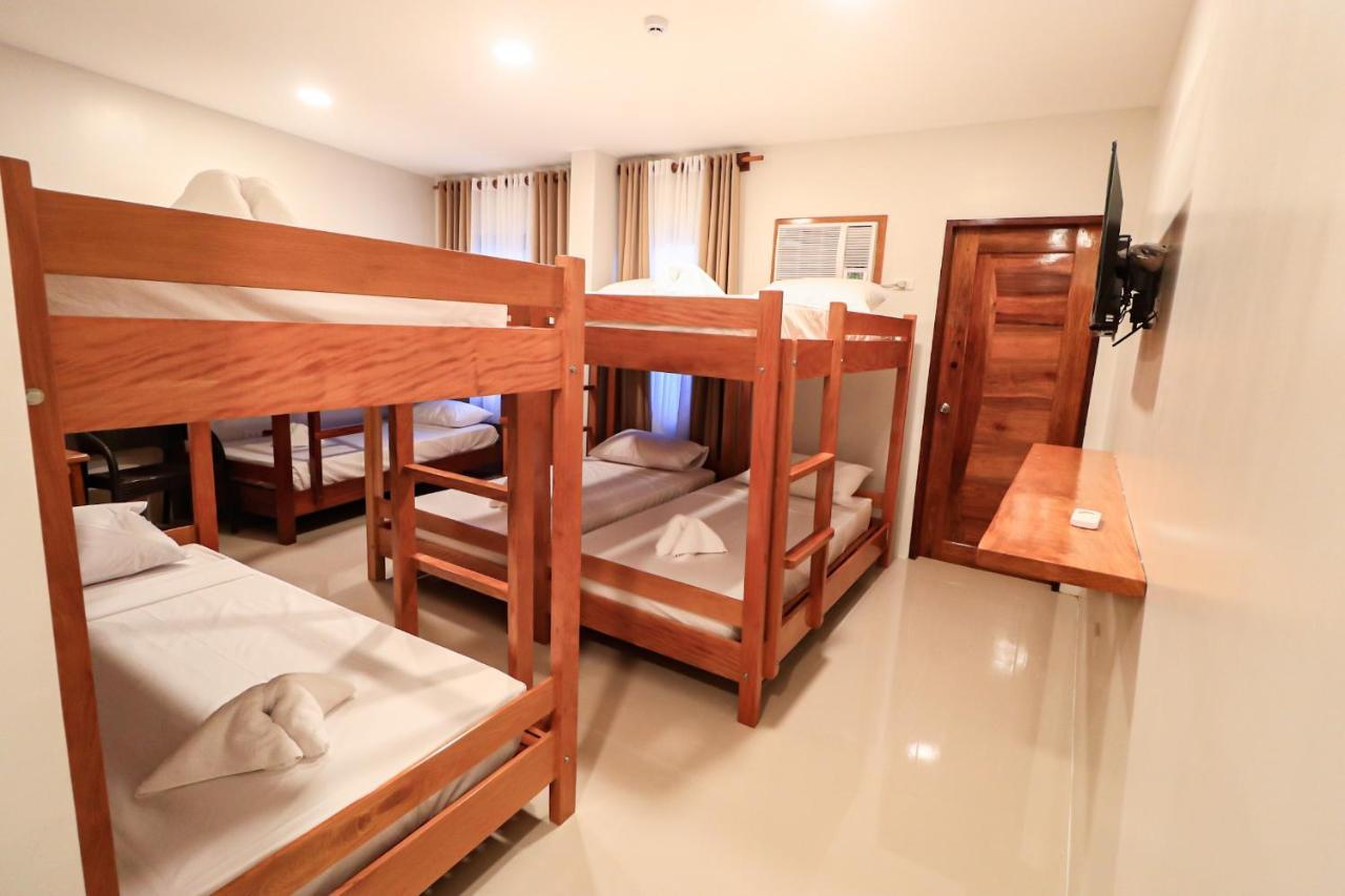 Josefina'S Tourist Inn Бусуанґа Екстер'єр фото