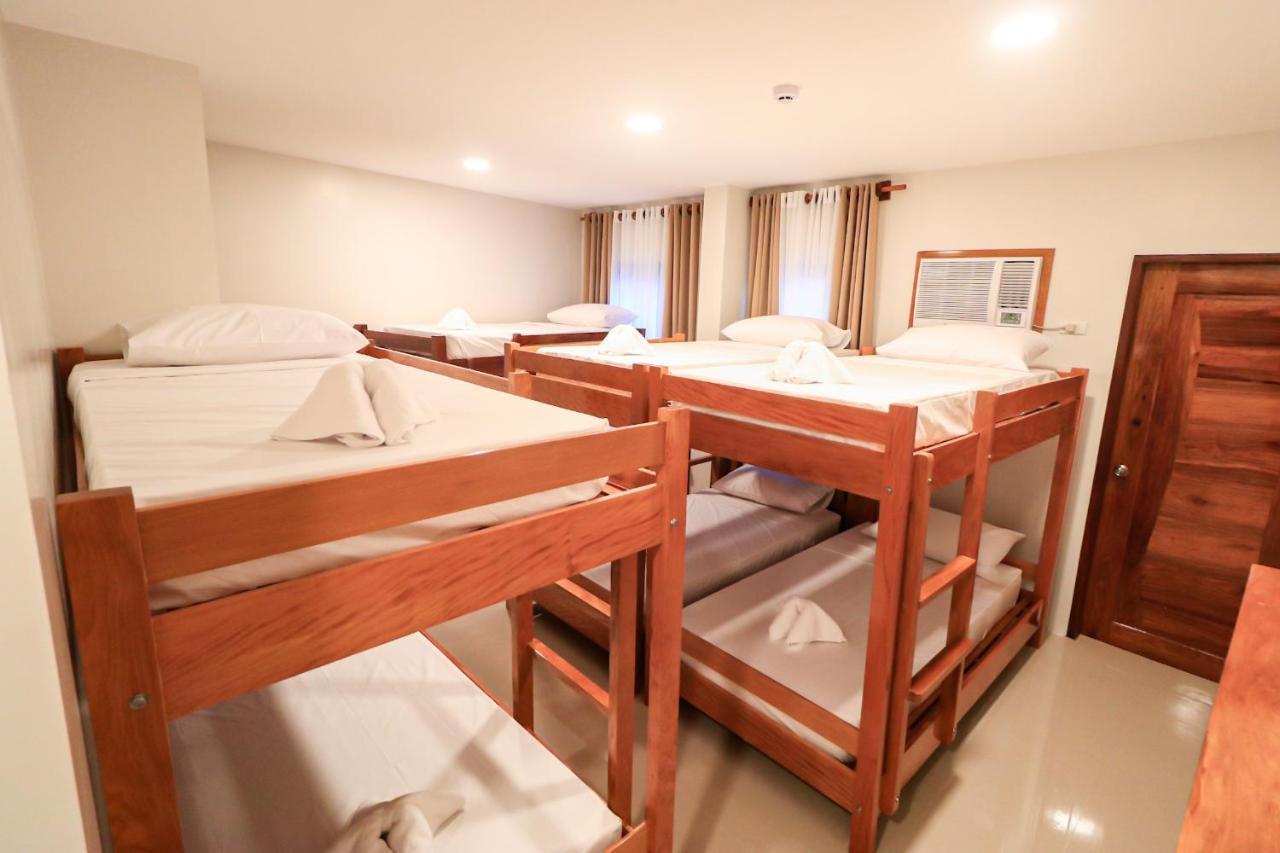 Josefina'S Tourist Inn Бусуанґа Екстер'єр фото